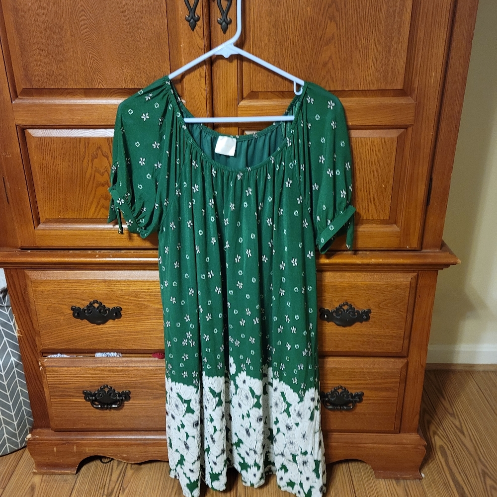 Women's green midi dress